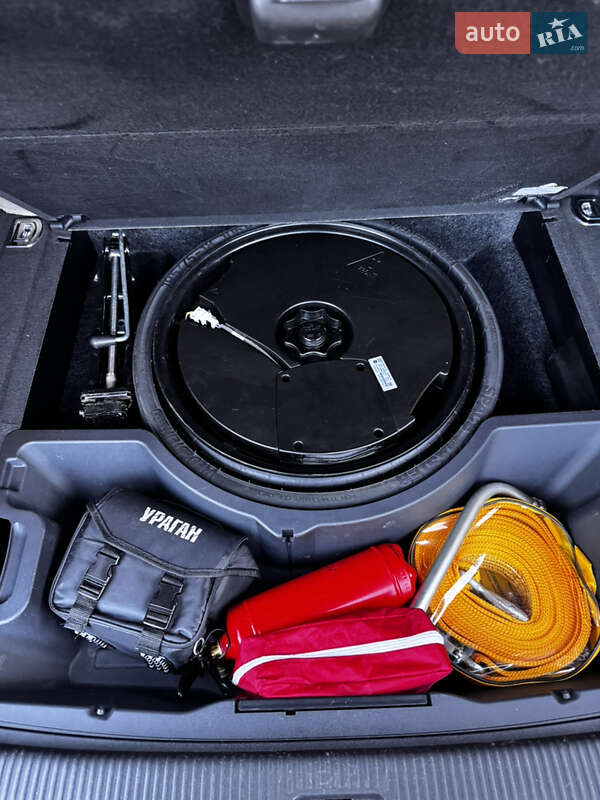 Позашляховик / Кросовер Audi Q5 2015 в Львові фото 19 Позашляховик / Кросовер Audi Q5 2015 в Львові