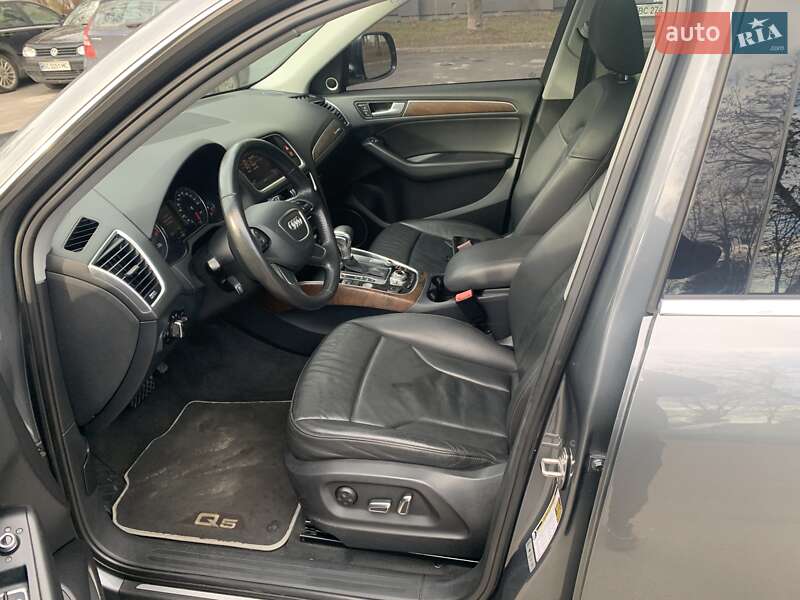 Позашляховик / Кросовер Audi Q5 2013 в Новояворівську