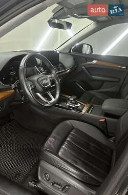 Внедорожник / Кроссовер Audi Q5 2021 в 