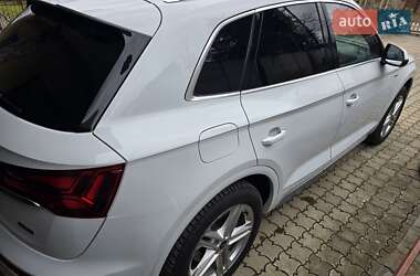 Внедорожник / Кроссовер Audi Q5 2021 в 