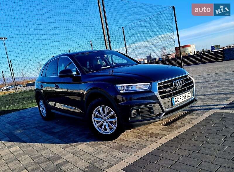 Внедорожник / Кроссовер Audi Q5 2019 в Ужгороде