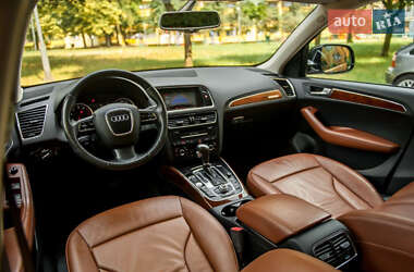 Позашляховик / Кросовер Audi Q5 2008 в 