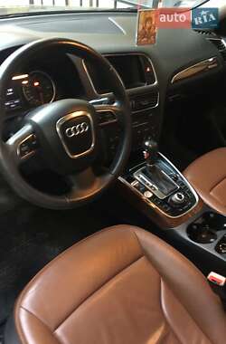 Позашляховик / Кросовер Audi Q5 2008 в 