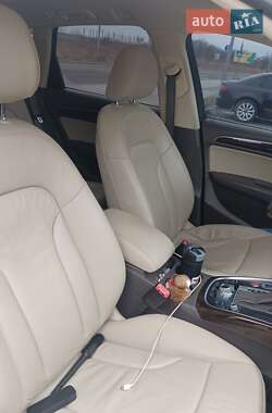 Внедорожник / Кроссовер Audi Q5 2014 в 