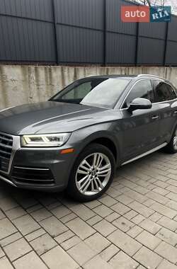 Внедорожник / Кроссовер Audi Q5 2018 в 