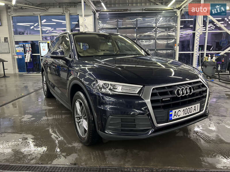 Внедорожник / Кроссовер Audi Q5 2018 в Луцке
