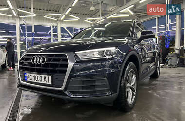 Внедорожник / Кроссовер Audi Q5 2018 в 
