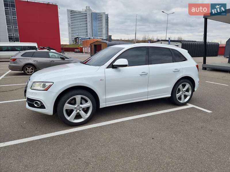 Внедорожник / Кроссовер Audi Q5 2015 в Киеве