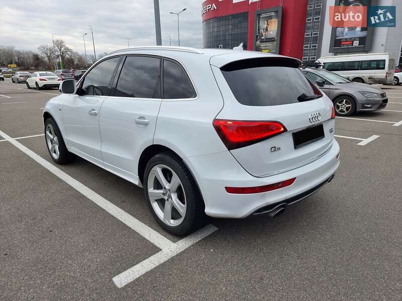 Внедорожник / Кроссовер Audi Q5 2015 в Киеве