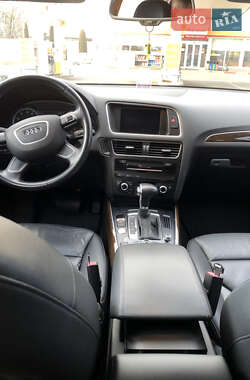 Позашляховик / Кросовер Audi Q5 2014 в 