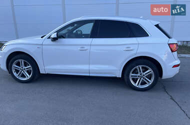 Внедорожник / Кроссовер Audi Q5 2017 в 