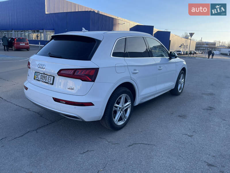 Внедорожник / Кроссовер Audi Q5 2017 в Львове