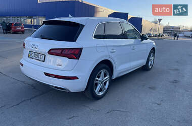 Внедорожник / Кроссовер Audi Q5 2017 в 
