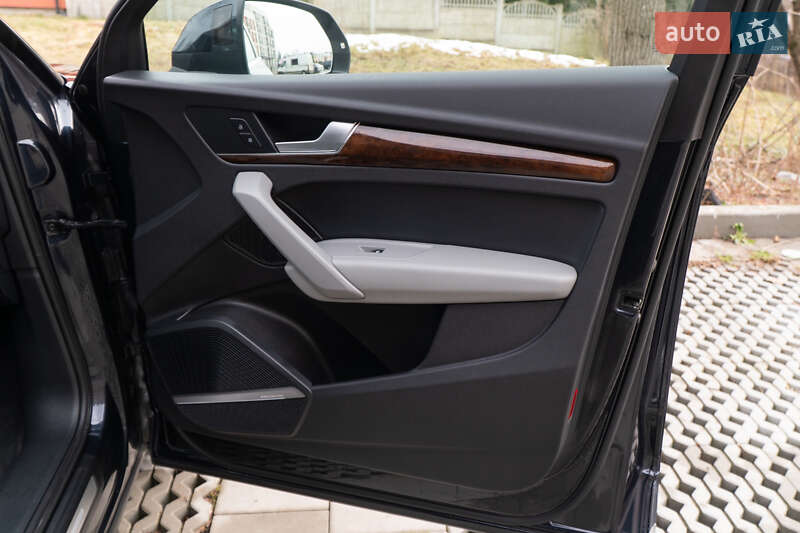 Внедорожник / Кроссовер Audi Q5 2018 в Самборе фото 35 Внедорожник / Кроссовер Audi Q5 2018 в Самборе