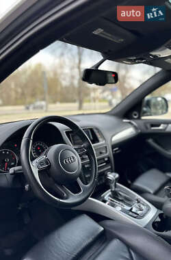 Внедорожник / Кроссовер Audi Q5 2016 в 
