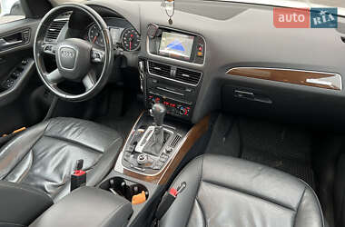 Внедорожник / Кроссовер Audi Q5 2010 в 