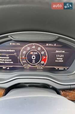 Внедорожник / Кроссовер Audi Q5 2017 в 