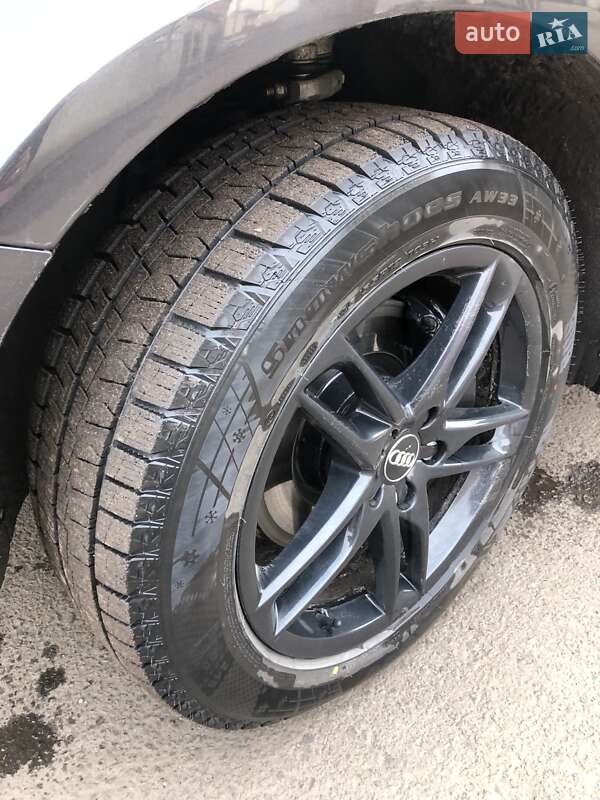 Внедорожник / Кроссовер Audi Q5 2014 в Шептицькому