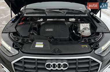 Позашляховик / Кросовер Audi Q5 2021 в 