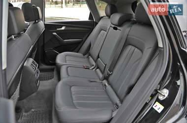 Позашляховик / Кросовер Audi Q5 2021 в 