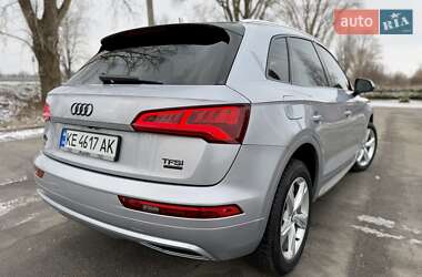 Позашляховик / Кросовер Audi Q5 2018 в 
