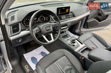 Позашляховик / Кросовер Audi Q5 2018 в 
