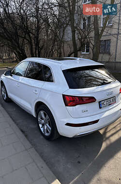 Внедорожник / Кроссовер Audi Q5 2018 в 