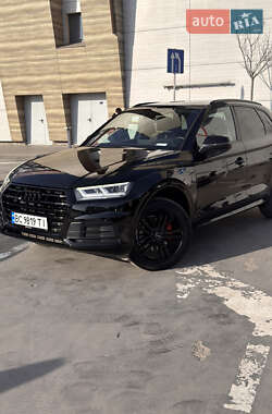 Внедорожник / Кроссовер Audi Q5 2017 в 