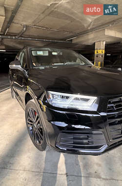 Внедорожник / Кроссовер Audi Q5 2017 в 