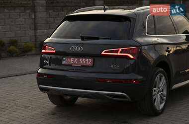 Внедорожник / Кроссовер Audi Q5 2018 в 