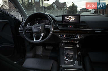 Внедорожник / Кроссовер Audi Q5 2018 в 