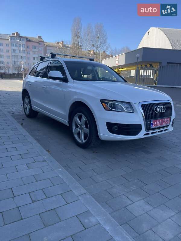 Позашляховик / Кросовер Audi Q5 2012 в Луцьку