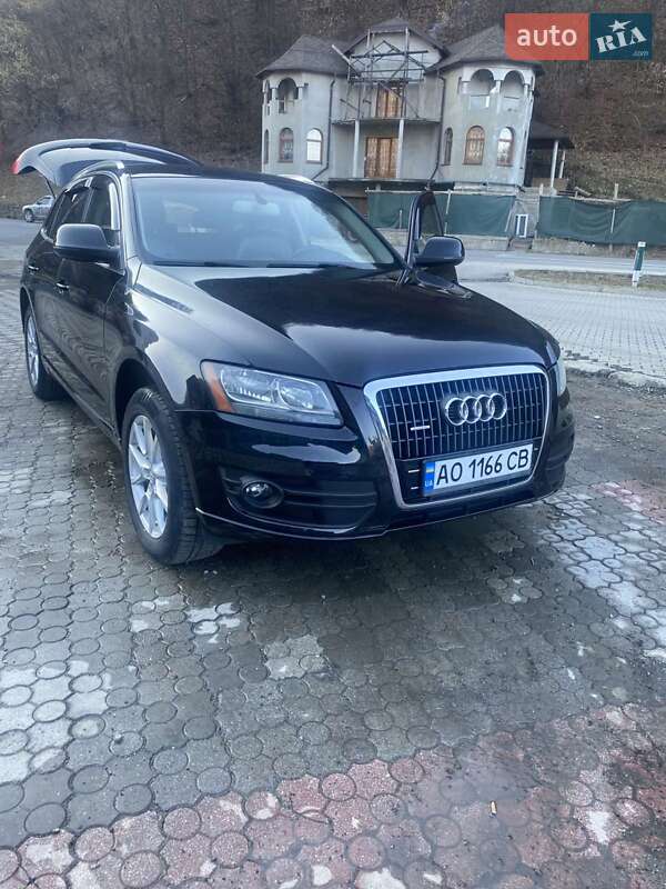 Внедорожник / Кроссовер Audi Q5 2010 в Рахове