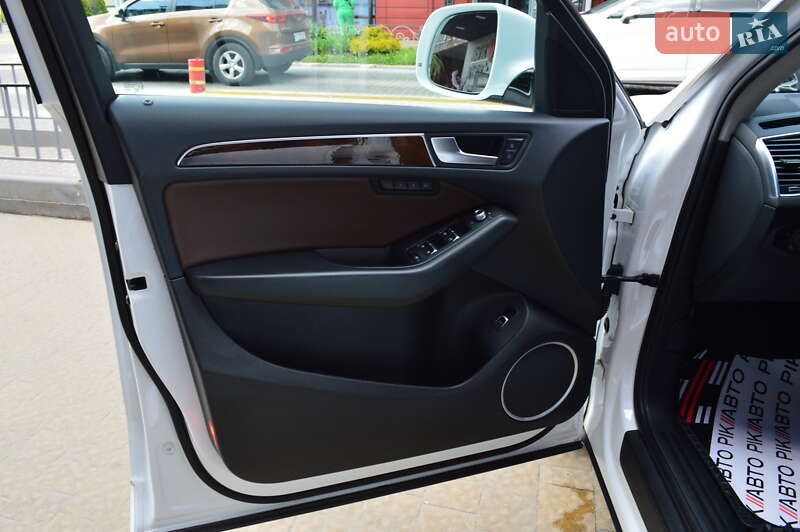 Позашляховик / Кросовер Audi Q5 2015 в Львові фото 15 Позашляховик / Кросовер Audi Q5 2015 в Львові