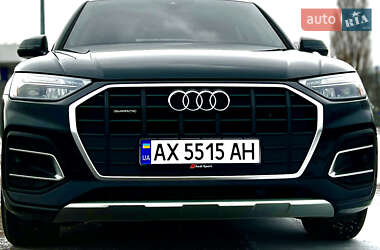 Позашляховик / Кросовер Audi Q5 2021 в 