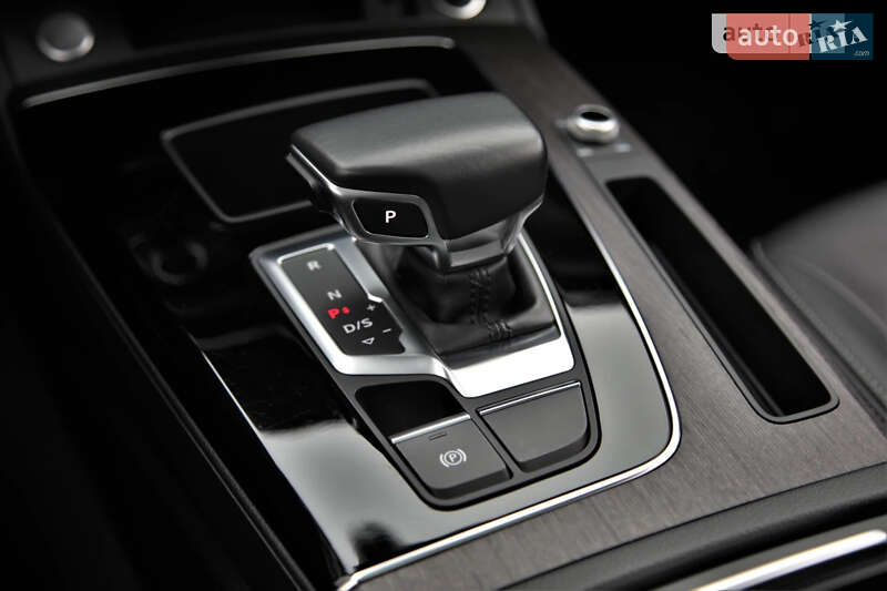 Позашляховик / Кросовер Audi Q5 2021 в Харкові