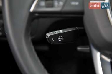 Позашляховик / Кросовер Audi Q5 2021 в 