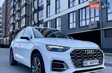 Внедорожник / Кроссовер Audi Q5 2021 в 