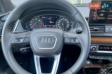 Внедорожник / Кроссовер Audi Q5 2021 в 