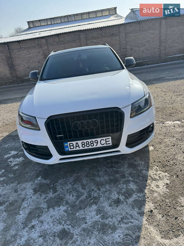 Внедорожник / Кроссовер Audi Q5 2014 в Александрие
