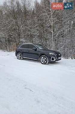 Внедорожник / Кроссовер Audi Q5 2021 в Прилуках