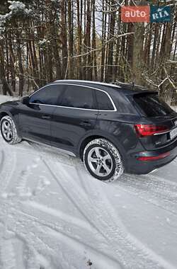 Внедорожник / Кроссовер Audi Q5 2021 в Прилуках