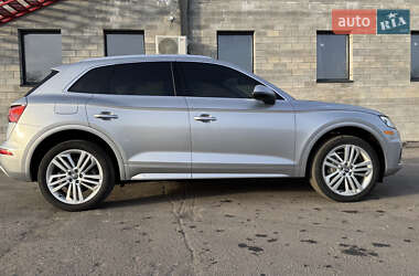 Внедорожник / Кроссовер Audi Q5 2017 в 
