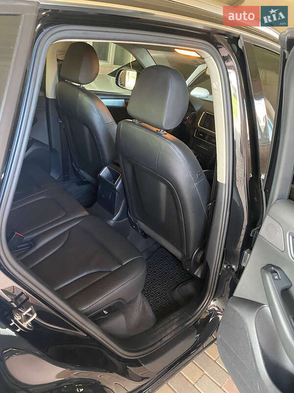 Внедорожник / Кроссовер Audi Q5 2011 в Полтаве