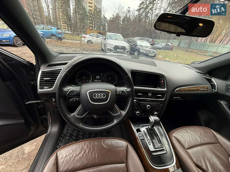 Внедорожник / Кроссовер Audi Q5 2015 в 