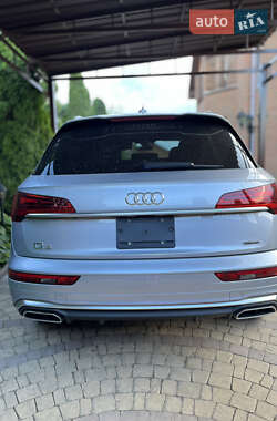 Внедорожник / Кроссовер Audi Q5 2022 в 