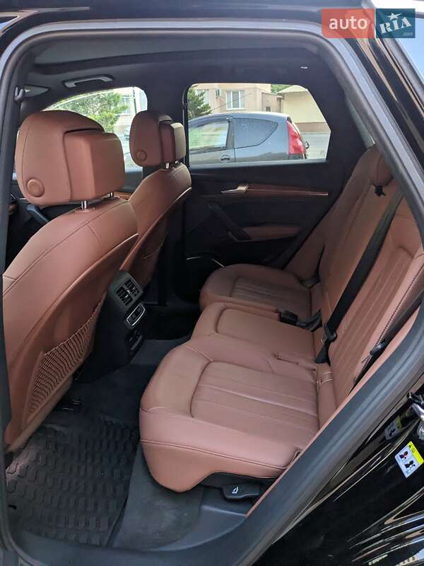 Внедорожник / Кроссовер Audi Q5 2021 в Одессе