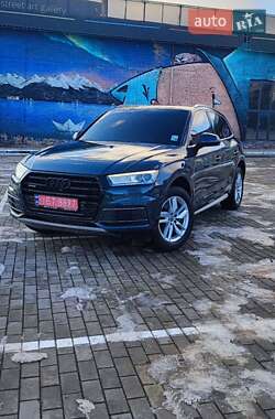 Позашляховик / Кросовер Audi Q5 2019 в Луцьку