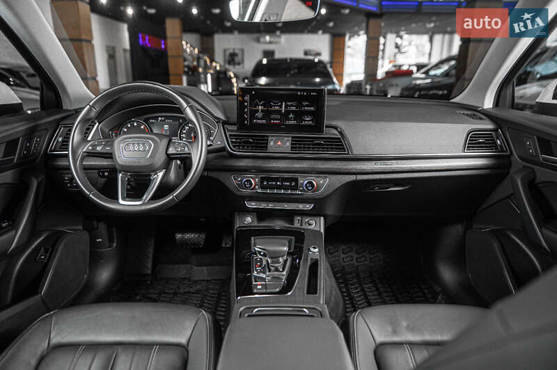 Внедорожник / Кроссовер Audi Q5 2021 в Одессе