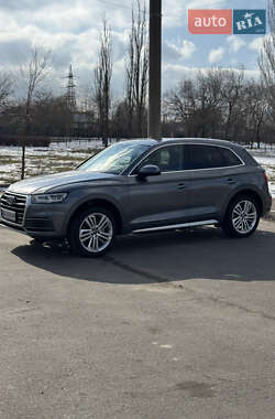 Внедорожник / Кроссовер Audi Q5 2018 в 